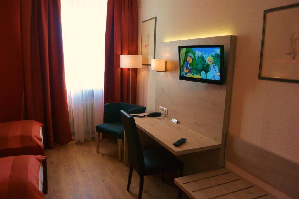 Hotel Schlee Hohenschäftlarn Quarto foto